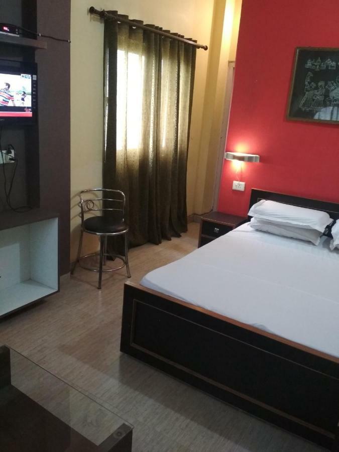 Leela Guest House Varanasi Exterior photo